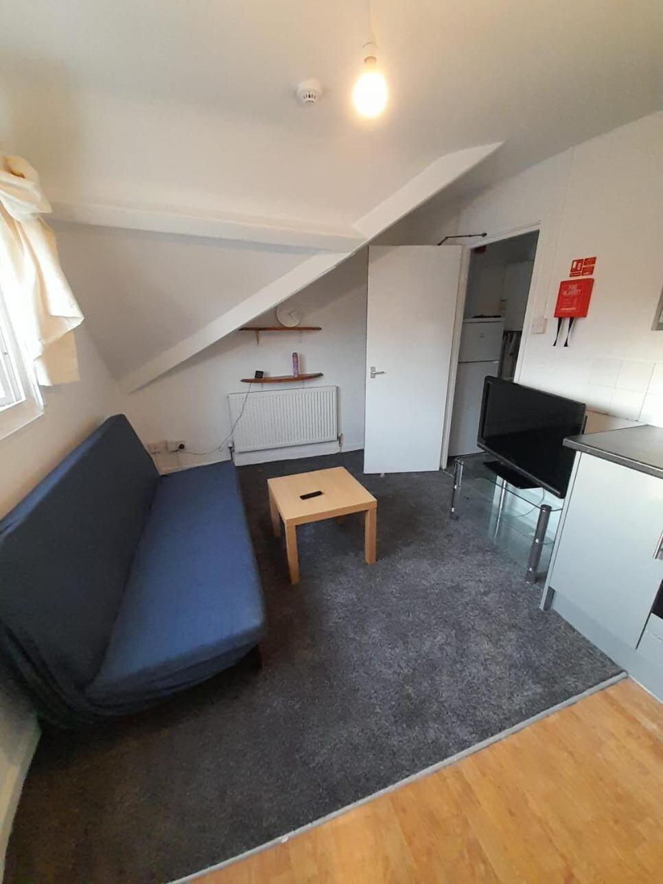 Entire Victoria Park Cardiff Apartment With Free Street Parking Bus 17 And 18 Direct To Cardiff City Centre, Fast Free Wi-Fi Exteriér fotografie