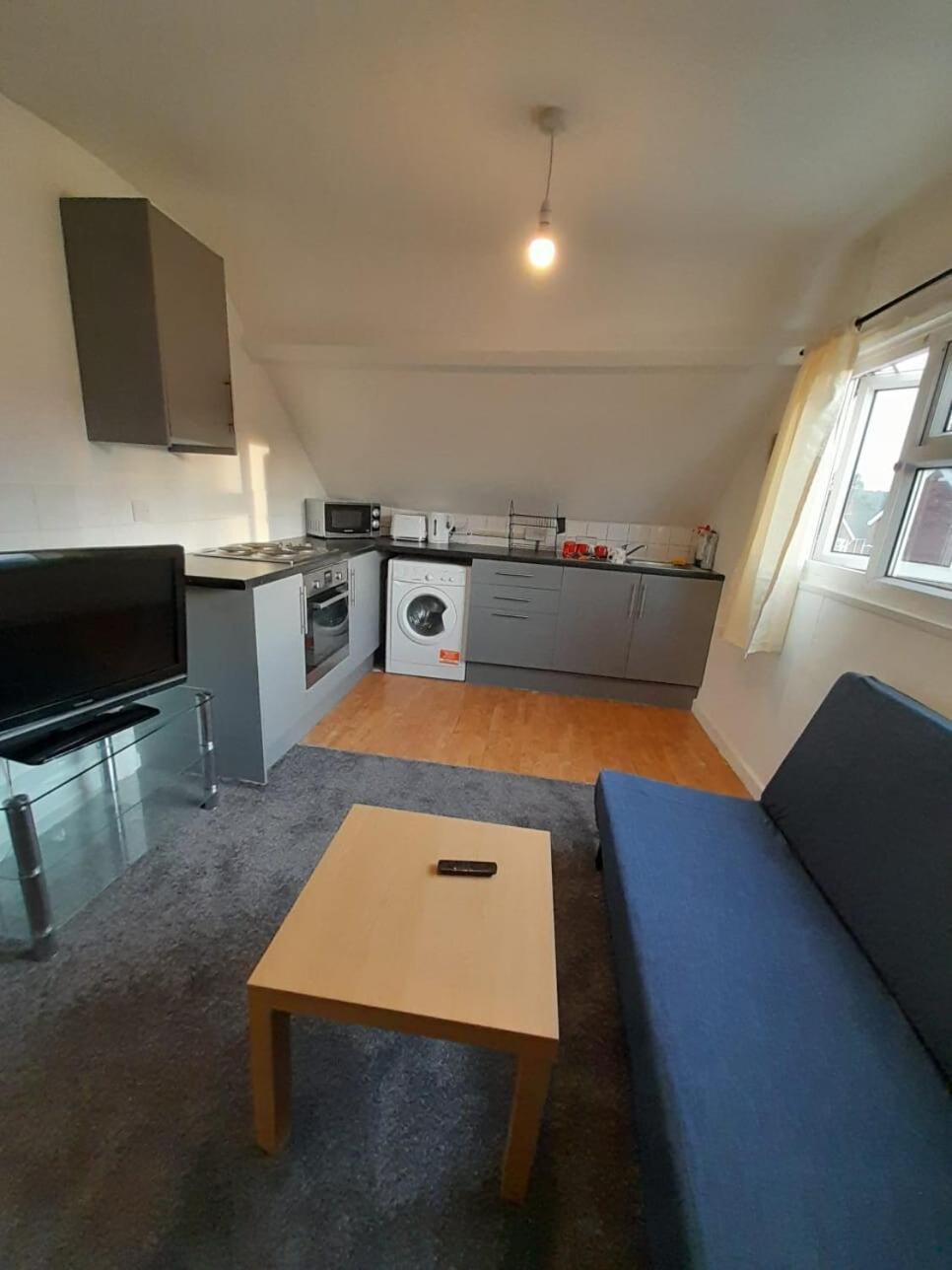 Entire Victoria Park Cardiff Apartment With Free Street Parking Bus 17 And 18 Direct To Cardiff City Centre, Fast Free Wi-Fi Exteriér fotografie